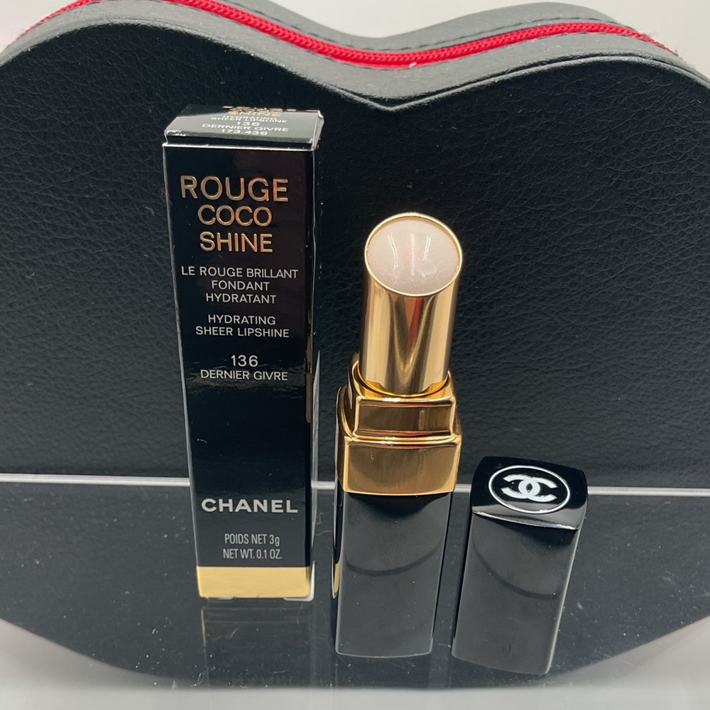 CHANEL Rouge Coco Shine Lipstick in 136 Dernier Givre - BNIB & Discontinued